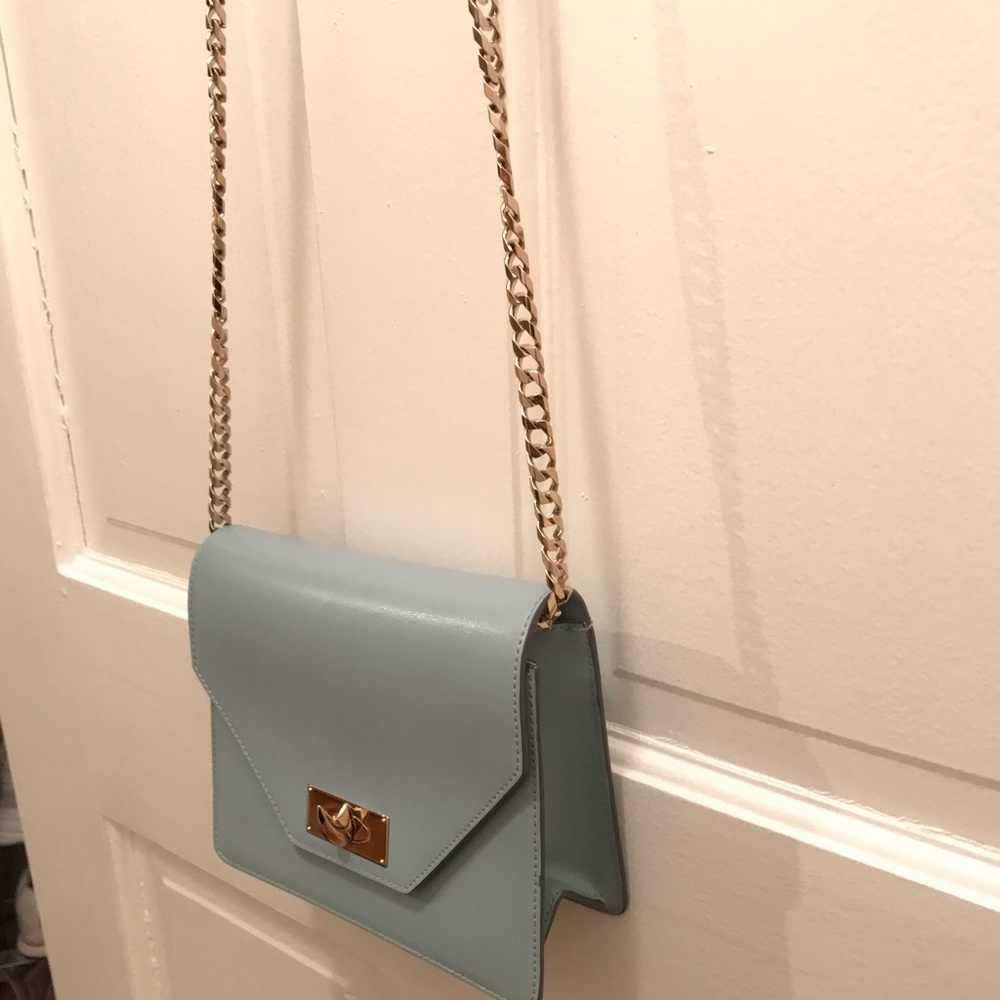 Givenchy baby blue crossbody bag with chain strap - Picture 3 of 8